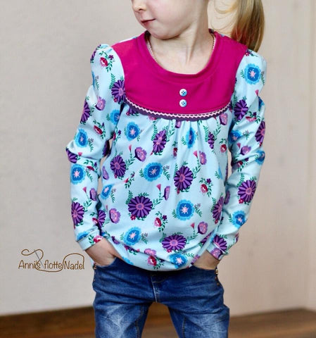 Jersey "Spring Flowers" kombiniert mit dem Jersey "Basic Love" & Klöppelspitze "Samara" und "Marie" genäht wurde ein "Girly Shirt" von Konfettipatterns - Nähen für Kinder/Mädchen - Herbst/Winter - Shirt - Faltenshirt - Stoff - Glückpunkt.