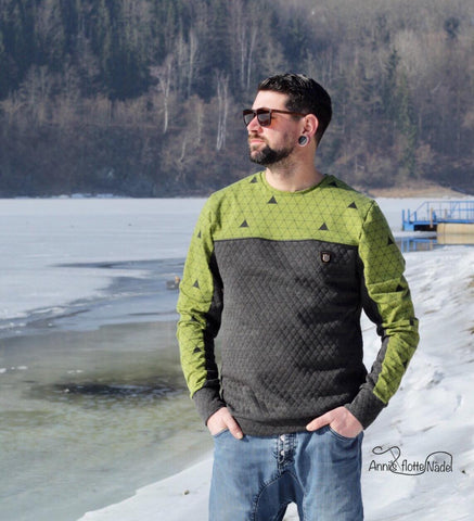 Jersey-Stepper "Diamond Star" kombiniert mit Jersey "Black Triangle" von Ilja Fabrics, sowie Leder-Applikationen genäht wurde das eBook - "Bärliner Onkel Men" - Shirt/Pulli/Pullover - Berlinerie - Nähen für Männer - Glückpunkt