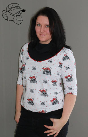 Jersey "Cute Bulldog" kombiniert mit dem Jersey "Basic Love" und Jersey-Paspel "Mimo" genäht wurde eine Luna von MiouMiou Schnittmuster - Nähen für Damen - Pulli - Rollkragen-Pulli - Schnitt & Stoff - Glückpunkt.