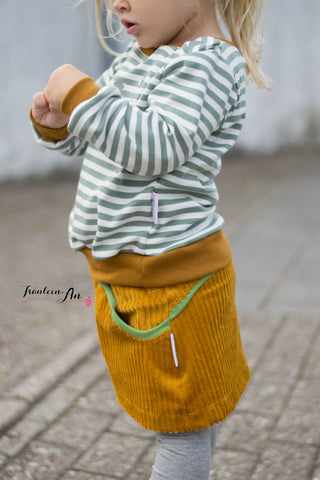 Breitcord "Big Stripes" kombiniert mit Strickbündchen/Bündchen "Luna" genäht wurde das eBook - Knopfrock - Rock für Mädchen von Lumali - For Mami and Me by LuMaLi - Schnitte mit K(n)opf -  DIY Anleitung Nähen Schnittmuster Ziernaht Teilung - Nähen für Mädchen - Stoff & Schnitt - Glückpunkt.