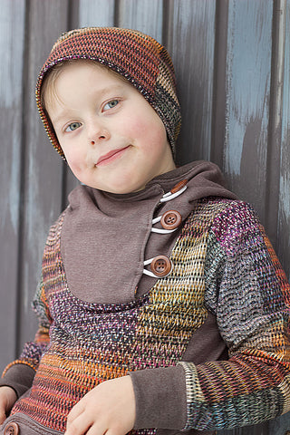 French Terry "Maglia" genäht wurde das eBook - "Bonnie&Kleid" -  Pullover/Kleid - Rabaukowitsch - Nähen für Kinder/Jungen - Hoodie/Hoodiekleid - Pulli - verschiedenen Kragenvarianten statt (Zipfel-)kapuze oder als Pullunder - Der Schnitt ist ein Draußen-Schnitt. Er ist also so konzipiert, dass gemütlich noch Kleidung darunter getragen werden kann. Die ausführlichen Anpassungshinweise wappnen dich aber für fast jedes Vorhaben - denn dieser Schnitt ist sehr vielseitig. Ob Kuschelhoodie oder Walkpullunder- alles ist möglich - Stoff & Schnitt/Schnittmuster - Glückpunkt