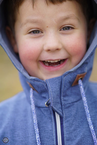 Softshell "Meliert", Reißverschluss, Kordel "Two Colored" genäht wurde das eBook - "Softshelljacke Kinder" - Fadenkäfer - Softshell-Jacke - Wind-&Wetter - Regenjacke - Nähen für Kinder/Jungen - Glückpunkt.