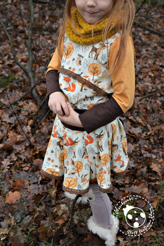 Hallo Ihr Lieben, seid Ihr schon im Herbst oder Winter-Modus?  Herbstlich geht es bei der lieben Mirja vom Glückpunkt.Blog zu ❤️   Vernäht hat sie den Jersey "Autumn Animals" kombiniert mit unseren Basics "Nature & Basic Love".  Den Jersey "Autumn Animals" findet Ihr ab sofort wieder im Shop:  ⭐ Jersey "Autumn Animals" ⭐  Genäht hat sie das  ⭐ "JerseyRöckchen" von Die Drahtzieherin ⭐  ❤️ Gibt es auch für Webware ❤️  Passend dazu gab es ein Shirt nach dem Schnitt ⭐  "Noah & Nele" von From heart to needle ⭐  Viel Spaß beim Nachnähen, Stöbern & Shoppen.  Alles Liebe Euer Glückpunkt.Team  #glückpunkt #glückpunktshop #stoffeshoppen #stoffeshoppenonline #stoffeshoppenmachtglücklich #glückpunkt #stoffeshoppenonline #stoffeshoppen #stoffeshoppenmachtspass #blackfriday