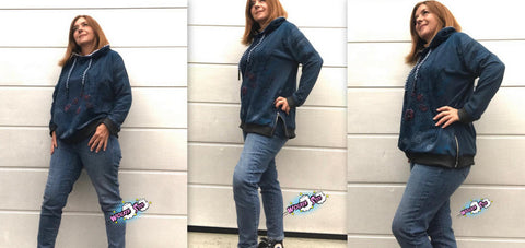 Surita von Drei eMs - Ein Oversize-Hoodie-Schnitt mit Raffinesse Es gibt den Hoodie in folgenden Größen: XS-XXL. Der Oversize-Hoodie ist ein Figurschmeichler. Der Hoodie hat am Bund einen Reißverschluss, der raffiniert in Szene gesetzt wird. SURITA ist ein Ganzjahresschnitt. Du kannst ihn aus Jersey oder Sweat nähen. Der Stoff sollte dehnbar sein. Keine Angst! Auch wer noch nie mit Reißverschlüssen gearbeitet hat bekommt das hin! Die Anleitung ist mit über 40 Seiten sehr detailliert bebildert und beschrieben. Du kannst den Hoodie von XS-XXL ( Brustumfang 120 cm - Fertigmaß Hoodie Brustumfang 156 cm) nähen.
