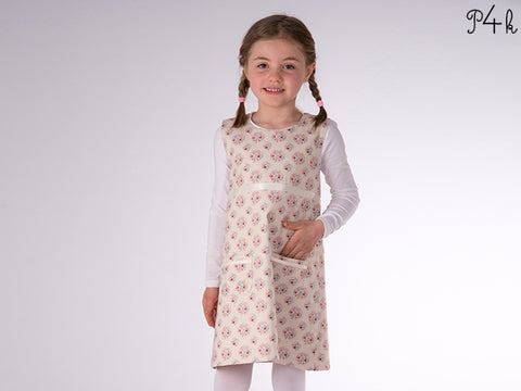 Schnittmuster eBook - Kleid Elena - Pattern4Kids - Das Schnittmuster "Elena" ist ein wunderschönes Wendekleid mit Zierbändern, Tasche und Tropfenausschnitt. Nur einmal nähen für zwei schöne Kleidchen Das Kleid ist nicht nur für den Sommer – es kann im Winter ganz einfach mit T-shirt und Strumpfhose darunter kombiniert werden  Der Schnitt ist für eher erfahrene Näherinnen geeignet! - Nähen für Kinder - Mädchen - Drehkleid - Rüschenkleid - Baumwollkleid - Baumwoll-Kleid - Baumwolle - Glückpunkt.