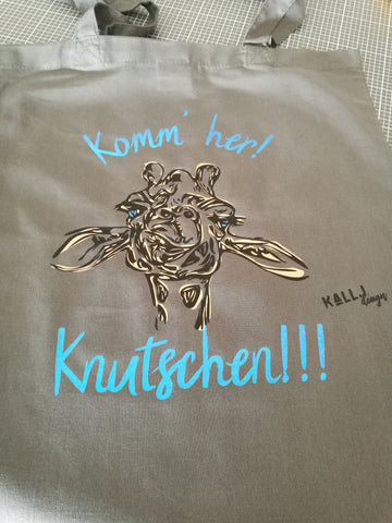 Plotterdatei - "Giraffe - Komm her Knutschen" - Kall.i-Design - Tiere/Küssen/Liebe - Mit meinen Dateien kannst Du blitzschnell ein Shirt, eine Tasche oder ähnliches individuell gestalten, selbst ein Wandtattoo ist denkbar. Alles was Du dazu benötigst ist ein Plotter (ich arbeite mit dem Cameo 3 und Silhouette Studio) und Flex- oder Vinylfolie - Plotterdateien - Plott - Plotten - Plotterei - Plott - Bügelbilder - Plottern - Glückpunkt.