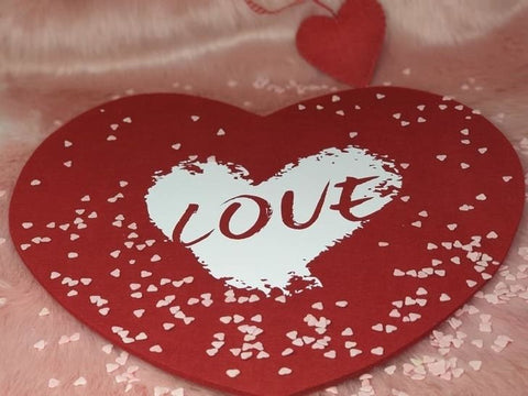 Plotterdatei "Love Herz" B.Style - 1 Einzelmotiv SVG, DXF und PNG - Ein Slogan der zum ein- oder mehrfarbigen plotten geeignet ist - Plotten für Erwachsene - Damen/Herren - Plotter - Plottdatei - Plotterei - Plottmotiv - Valentinstag - Liebeserklärung - Liebesbotschaft - Glückpunkt.