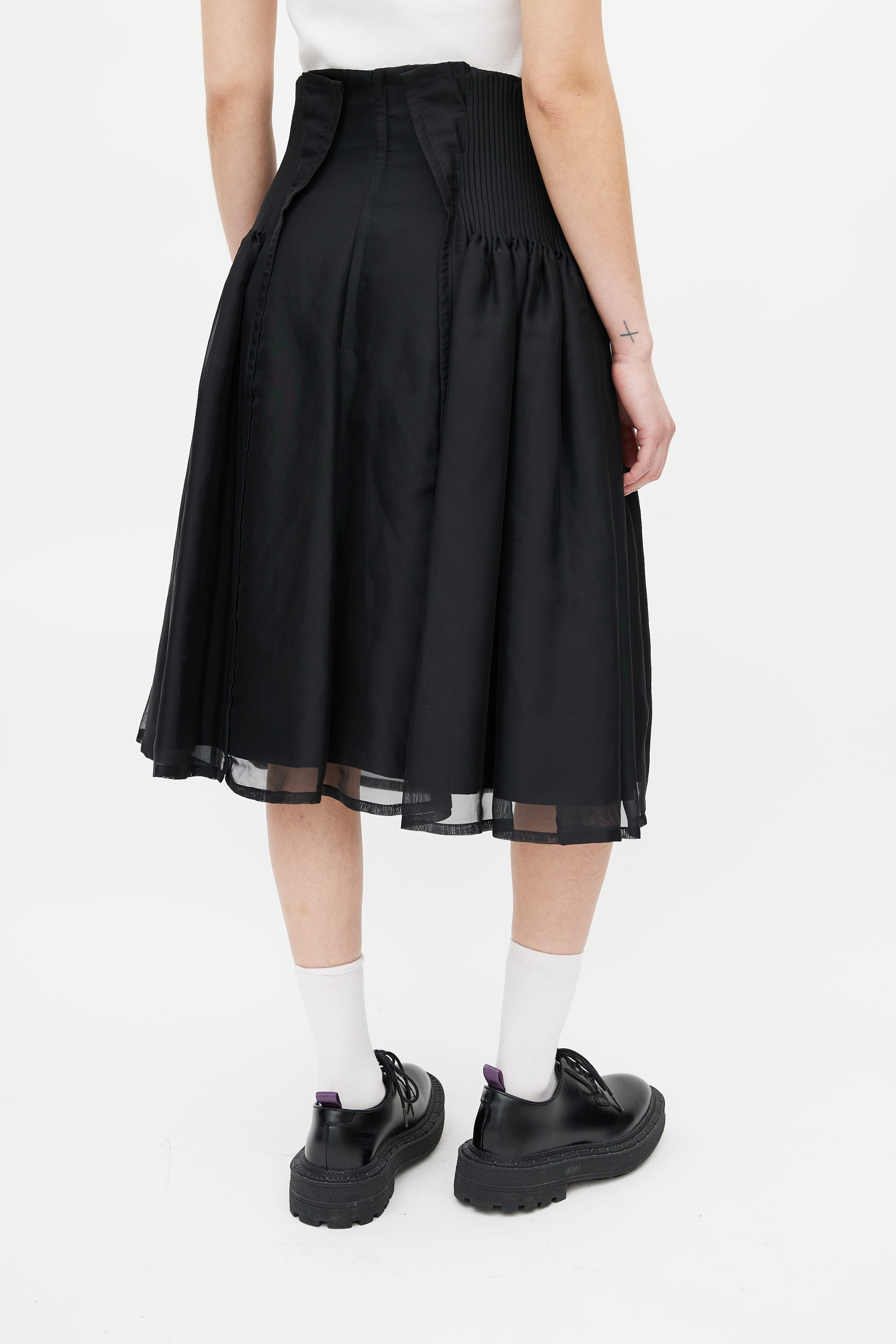 Noir Kei Ninomiya // Black Pleated Overlay Skirt – VSP Consignment