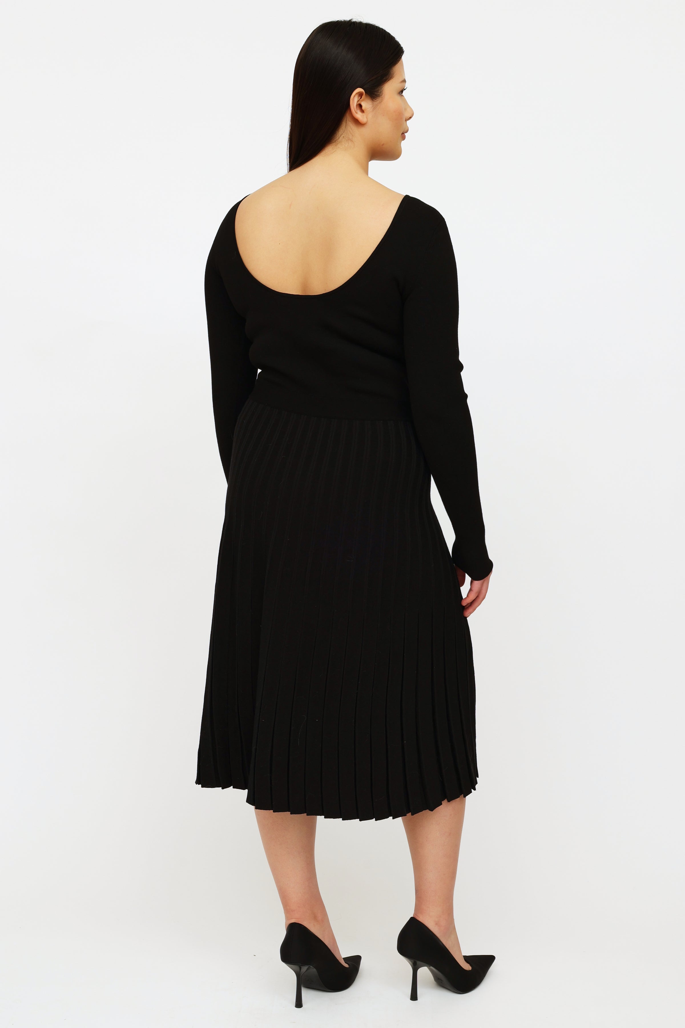 Tory Burch // Black Pleated Knit Dress – VSP Consignment
