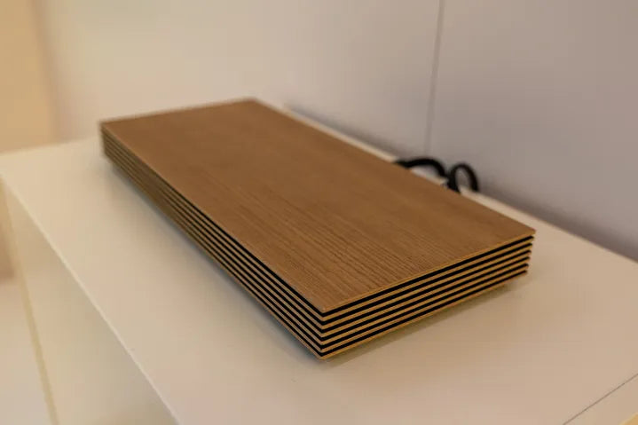 The wireless One Connect box used by the Premiere 8K