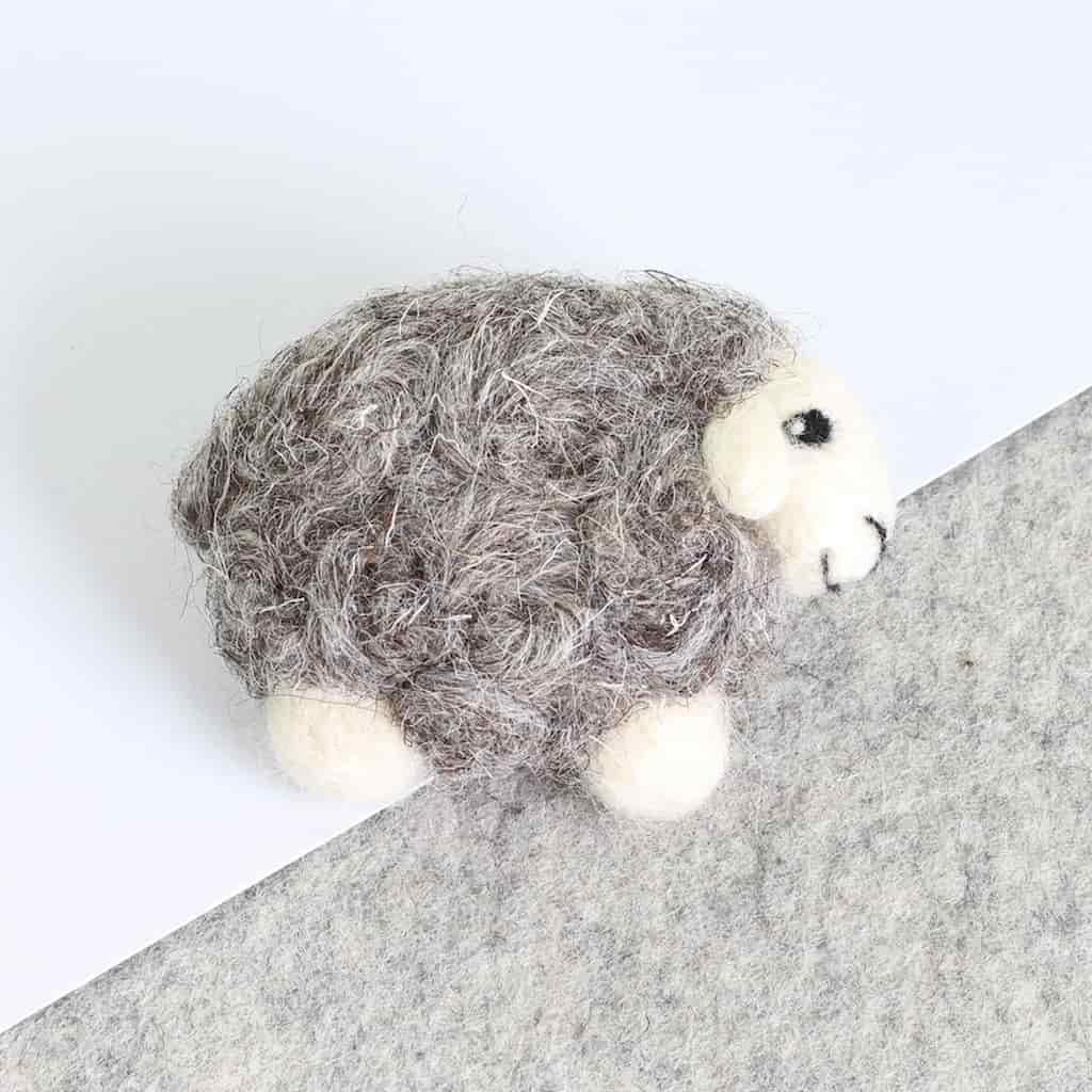 Hedgehog Needle Felting Felt Animal/gift for Her/easy Felting Kits/needle  Wool Animal Wool Animal Diy Wool Hedgehog Felting Pattern Beginner 