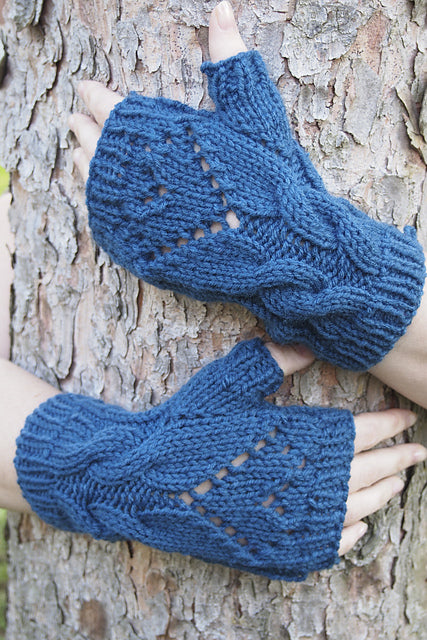 Soaring Hearts Mitts knit out of Brown Sheep Lana Boucle