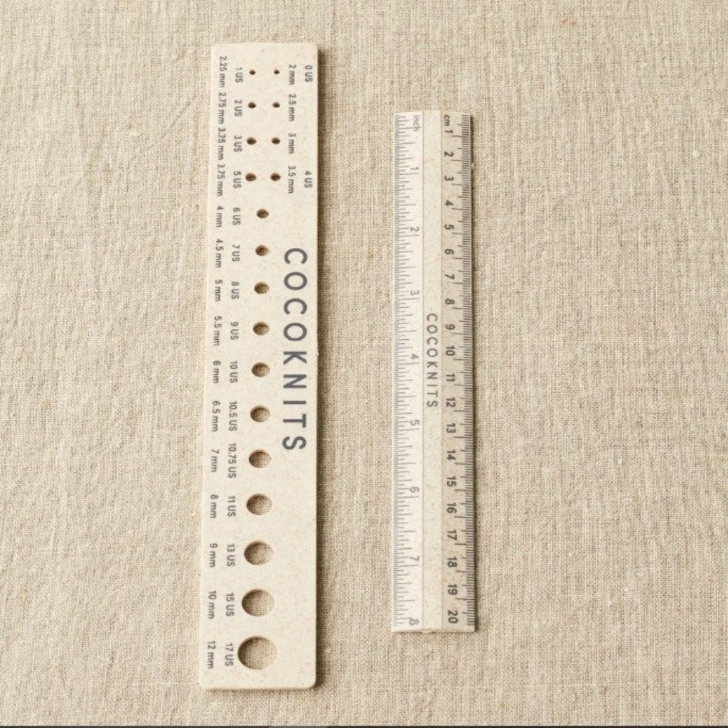 KNITTING NEEDLE GAUGE RULER - SQUARE — YARNS, PATTERNS, ACCESSORIES