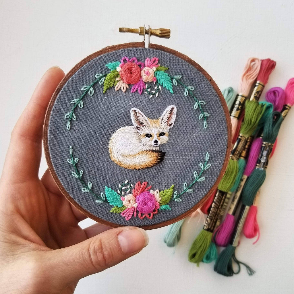 DELICATE ROSE EMBROIDERY KIT