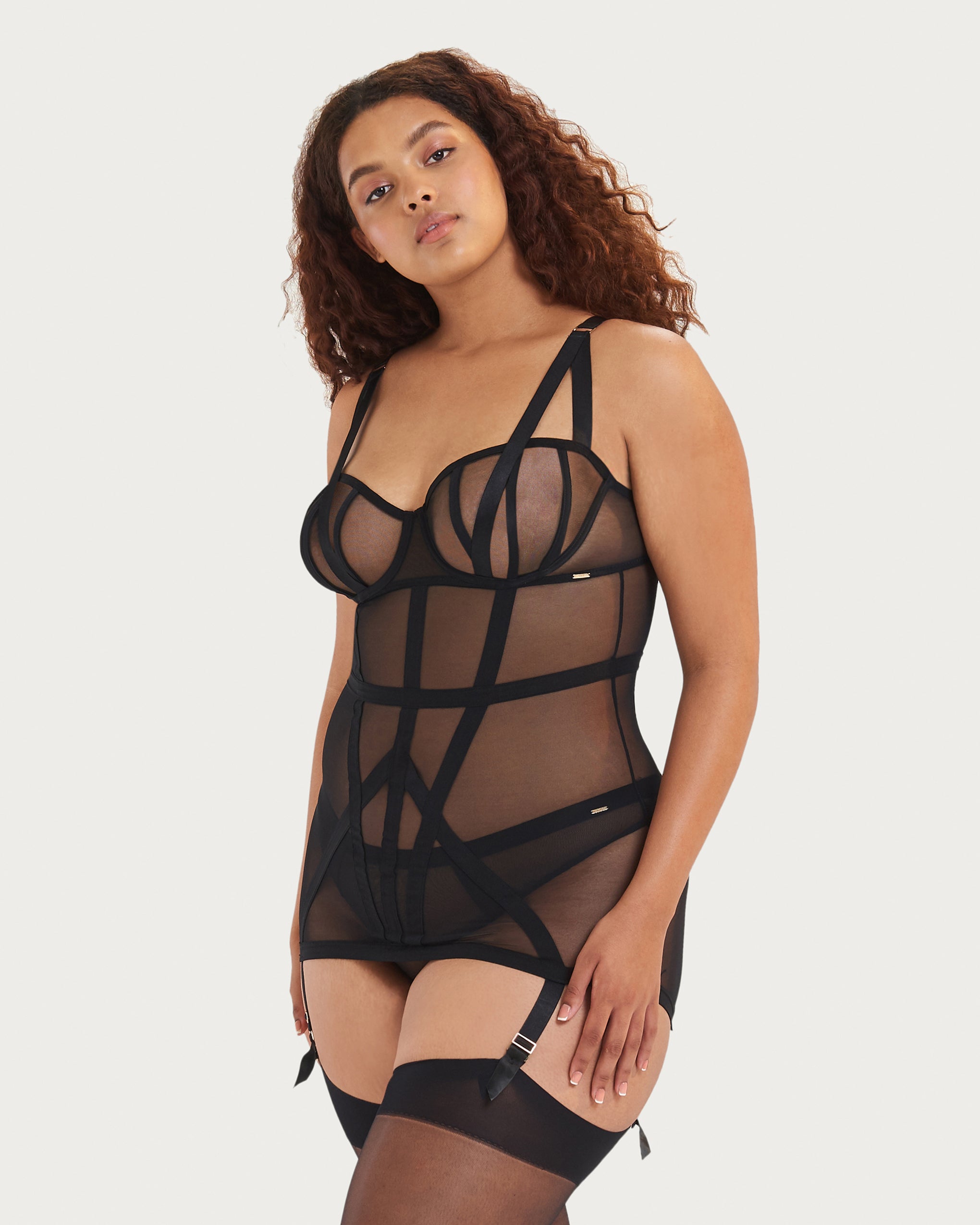 Set: Karolina Basque Black