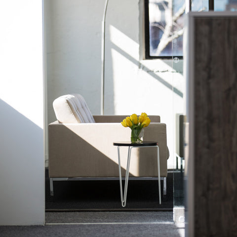 HAIRPIN SIDE TABLE by Knoll