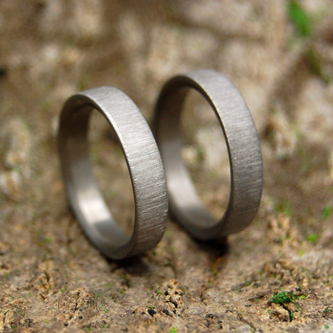 Vertical Stroke Wedding Ring Set