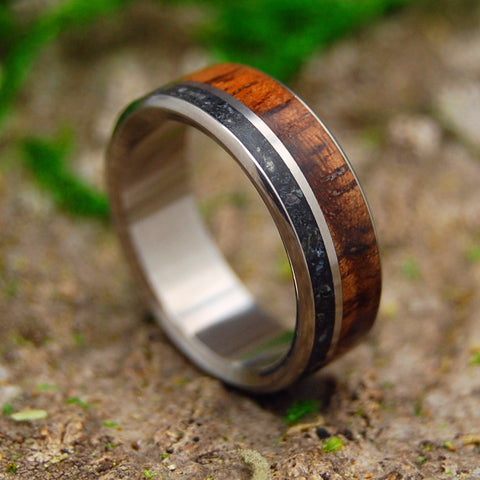 Icelandic Night Wedding Ring