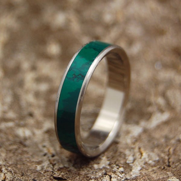 ROUNDED JADE | Jade Stone & Titanium Wedding Ring