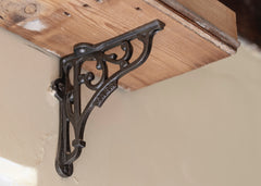 GNER cast iron shelf bracket