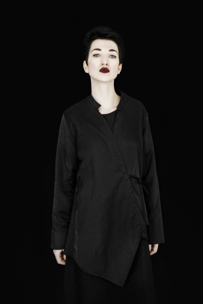 Emerging monochrome conceptual womenswear designer Susa Kreuzberger Take Your Pleasure Seriously SS17 - Erebus