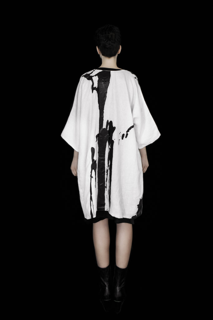 Emerging monochrome conceptual womenswear designer Susa Kreuzberger Take Your Pleasure Seriously SS17 - Erebus