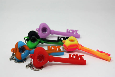 Love key silicone pipe for weed