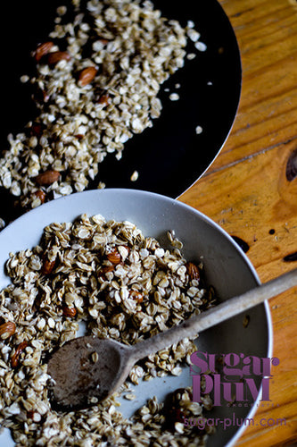 Granola de cereza y almendras