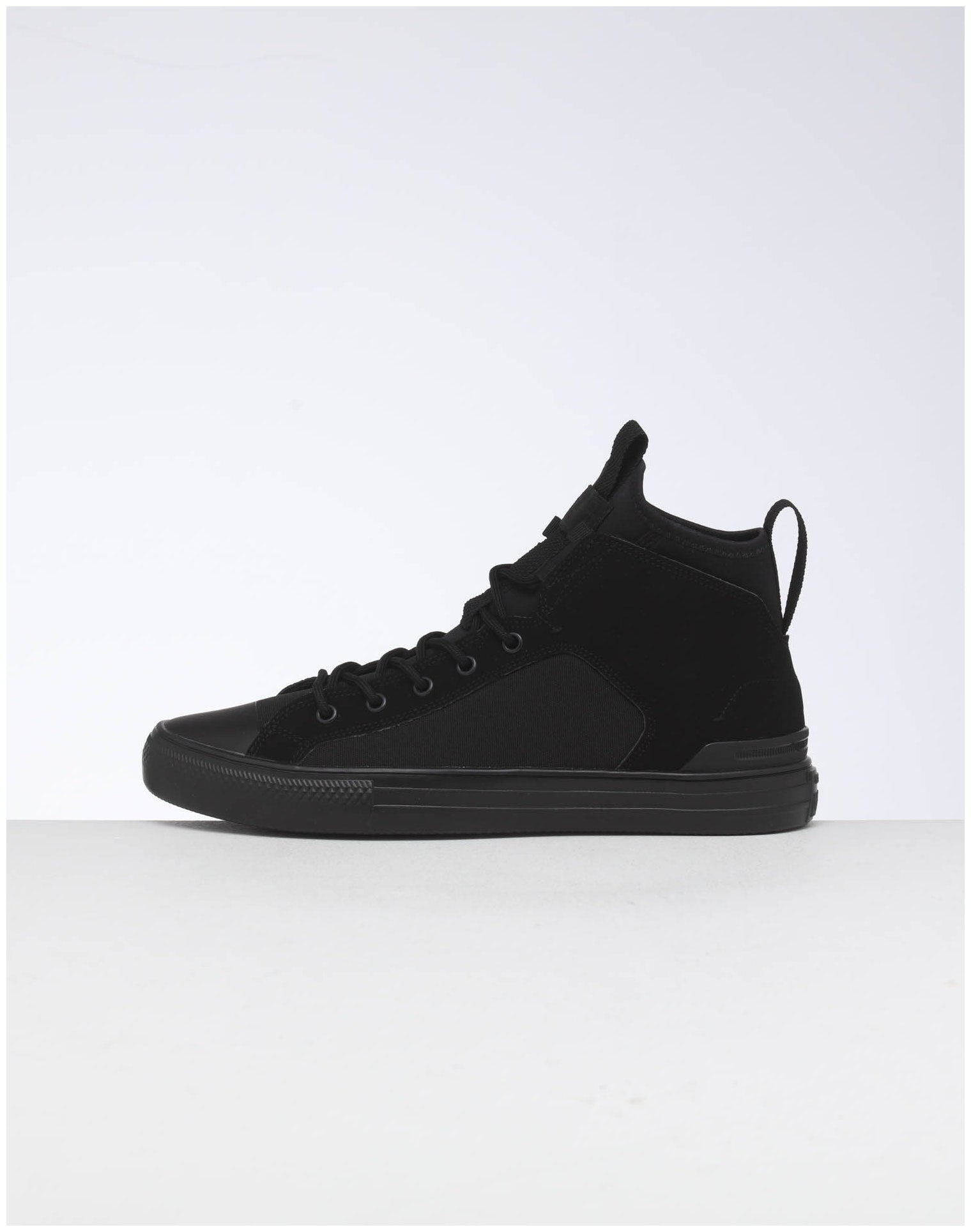 converse chuck taylor ultra mid