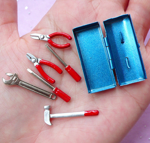 dollhouse tool set