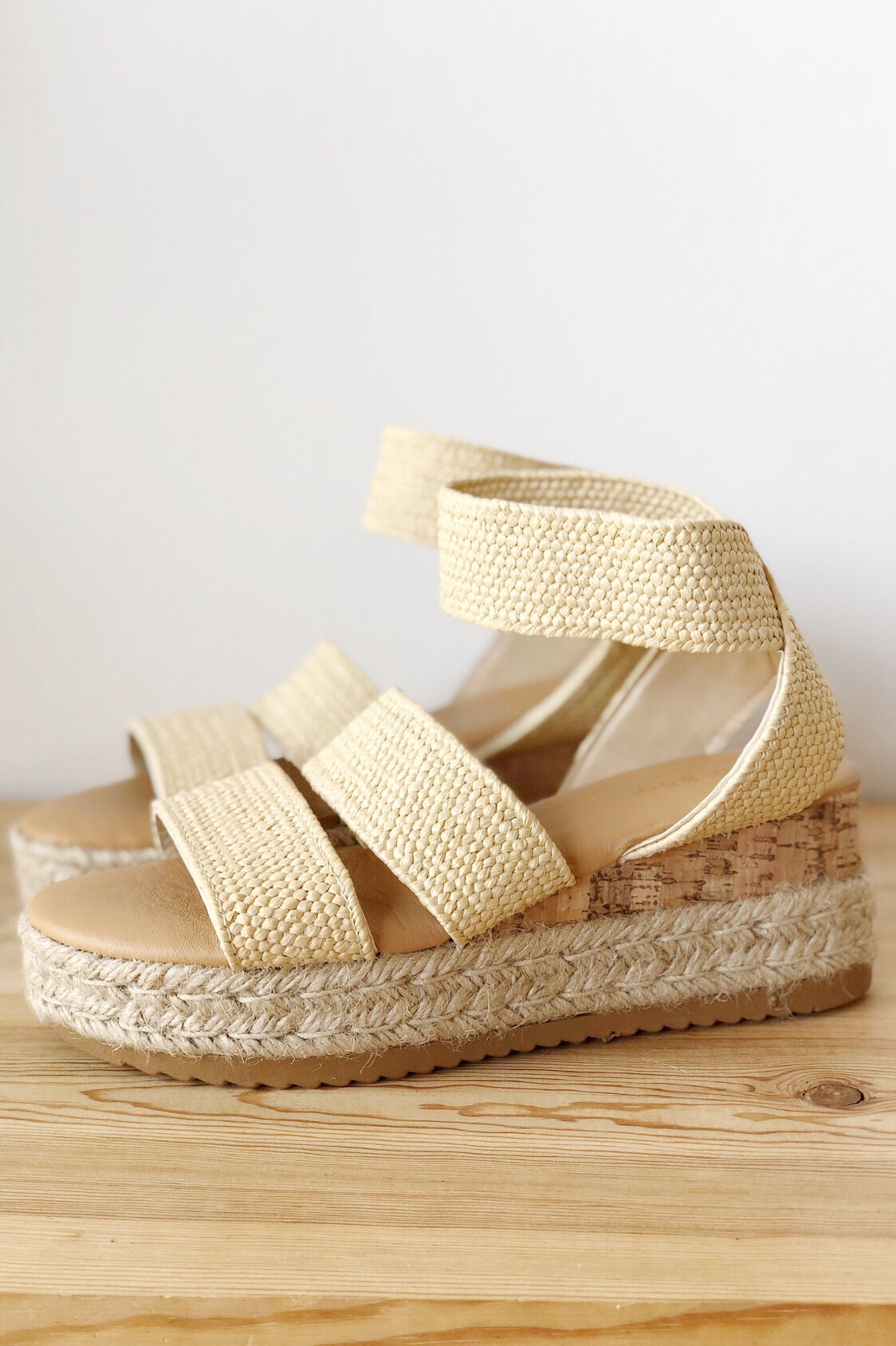 woven flatforms