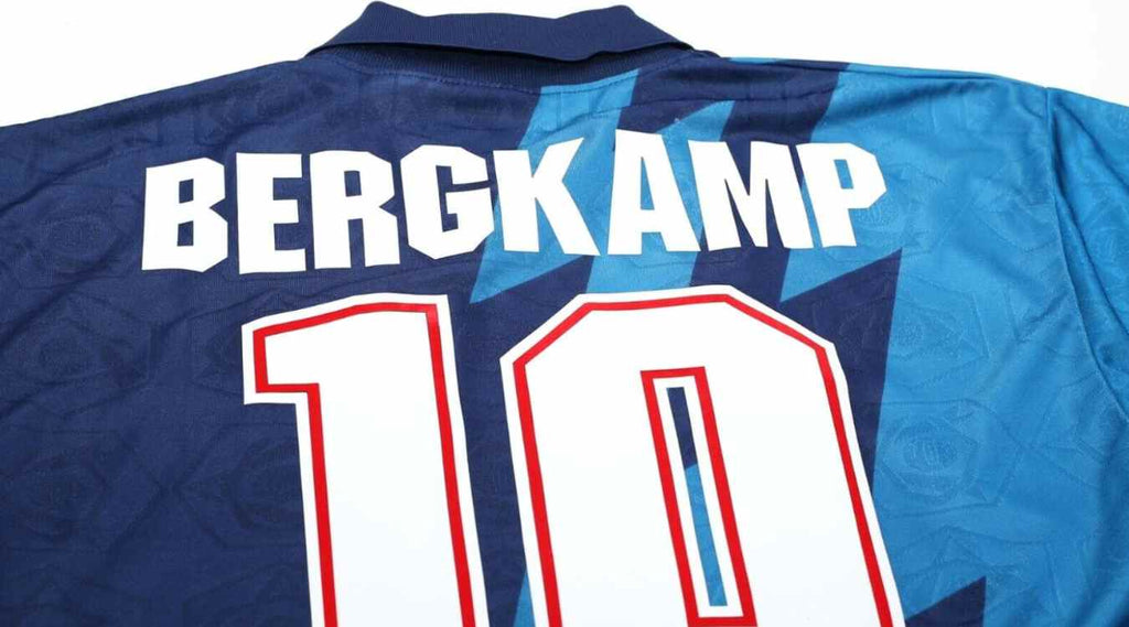 Dennis Bergkamp name set