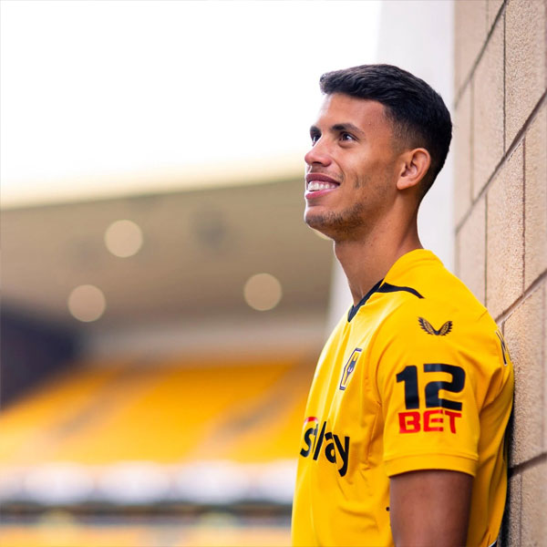 wolves betting sleeve sponsor