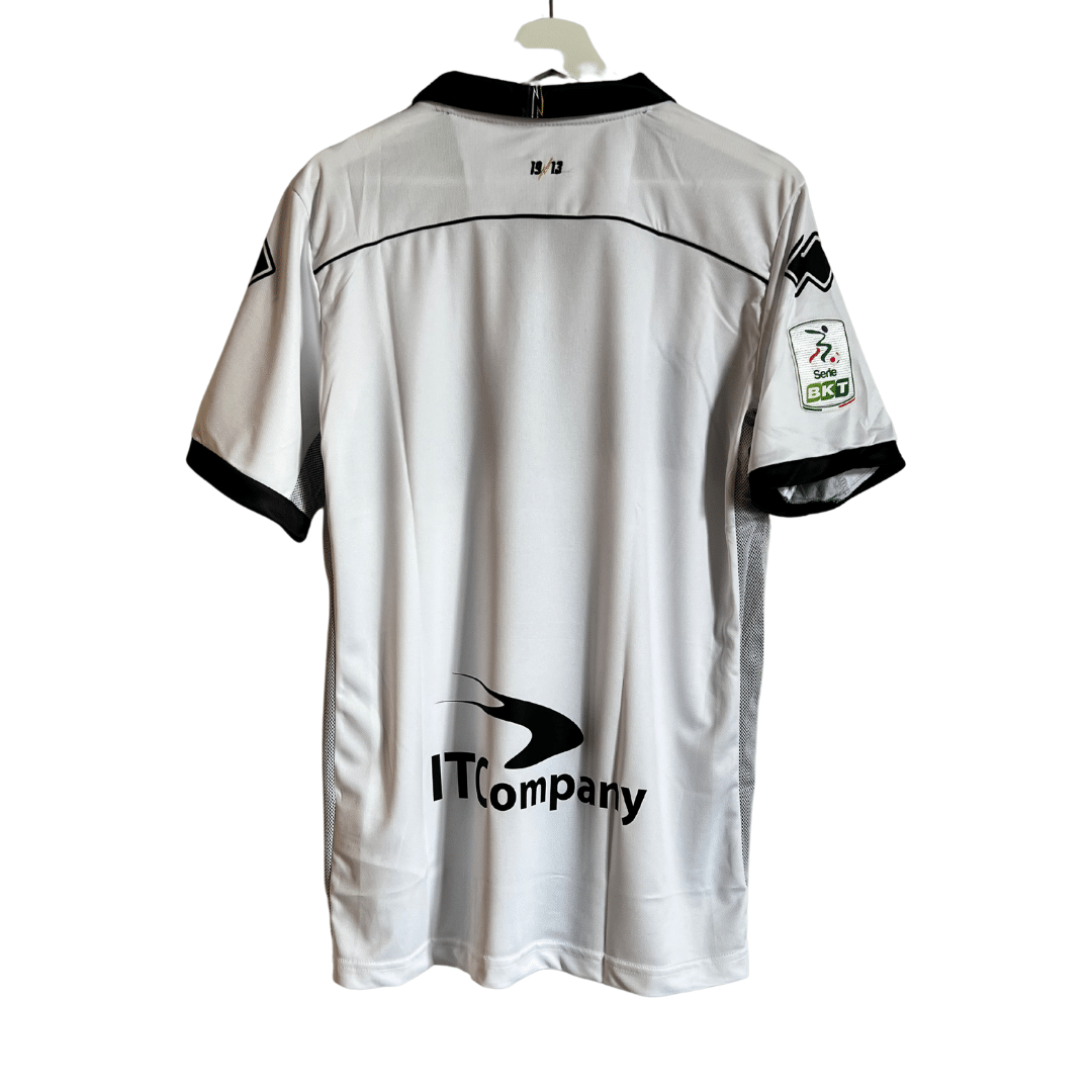 newcastle united away strip 2022 23