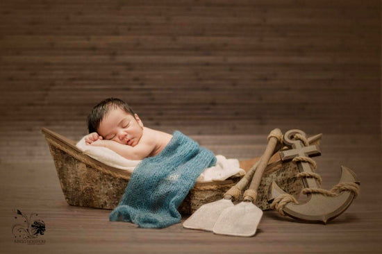 Rustic Rowboat Canoe – Newborn Studio Props