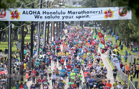 picture of runners at the Honolulu marathon - Aloha Spirit