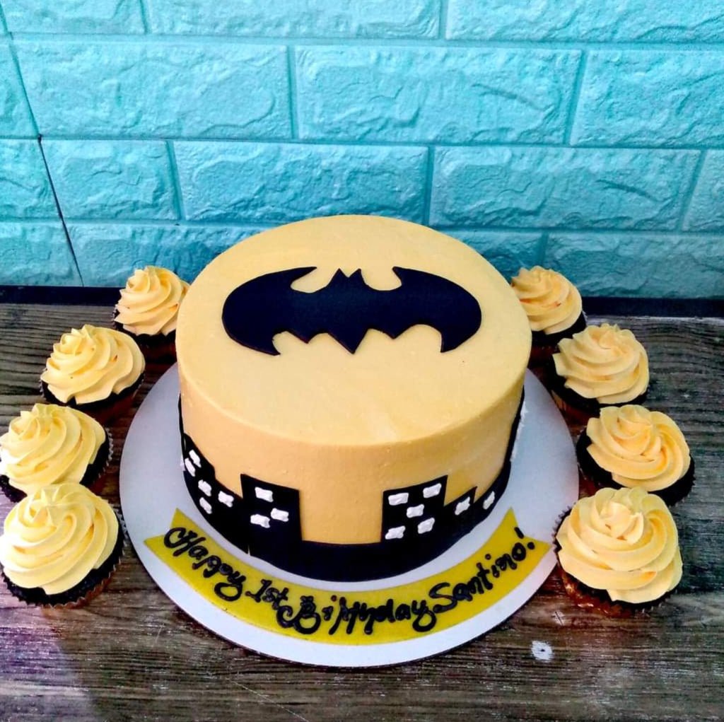 Batman Cake - 1105 – Cakes and Memories Bakeshop