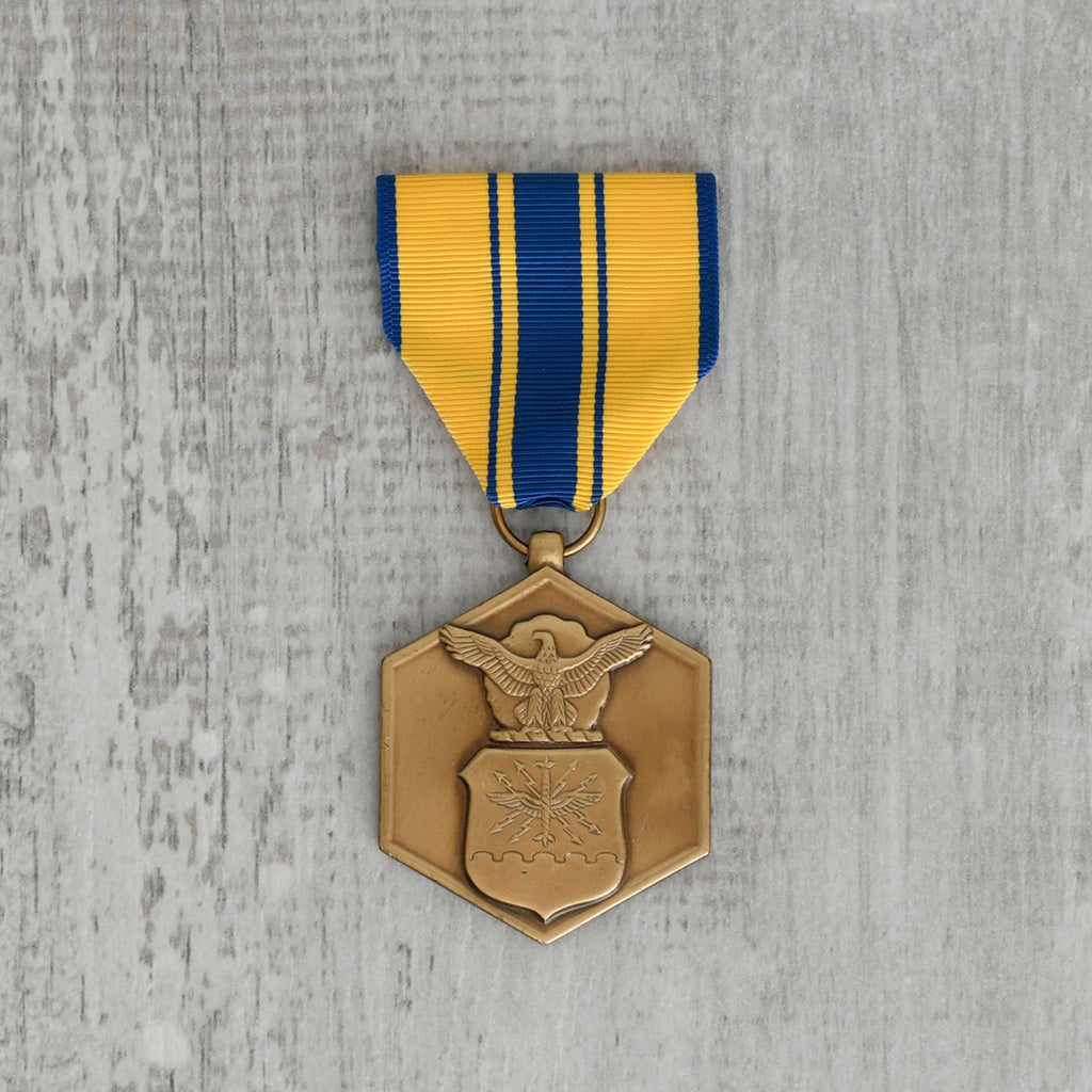 us-air-force-commendation-medal-foxhole-medals