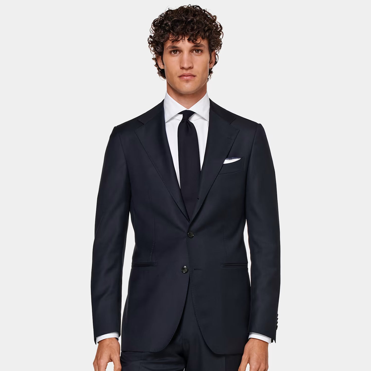 Styling Fall Suits for Men that Achieve Effortless Elegance