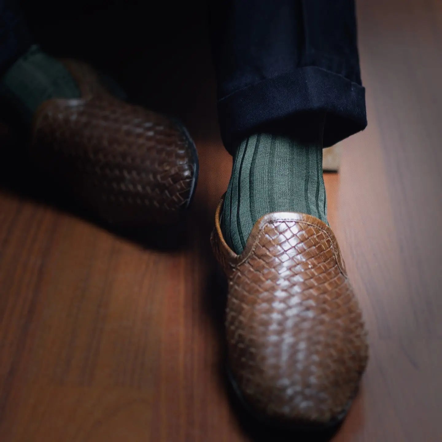 A Guide to Men’s Dress Socks that Builds Sophistication from the Ground Up