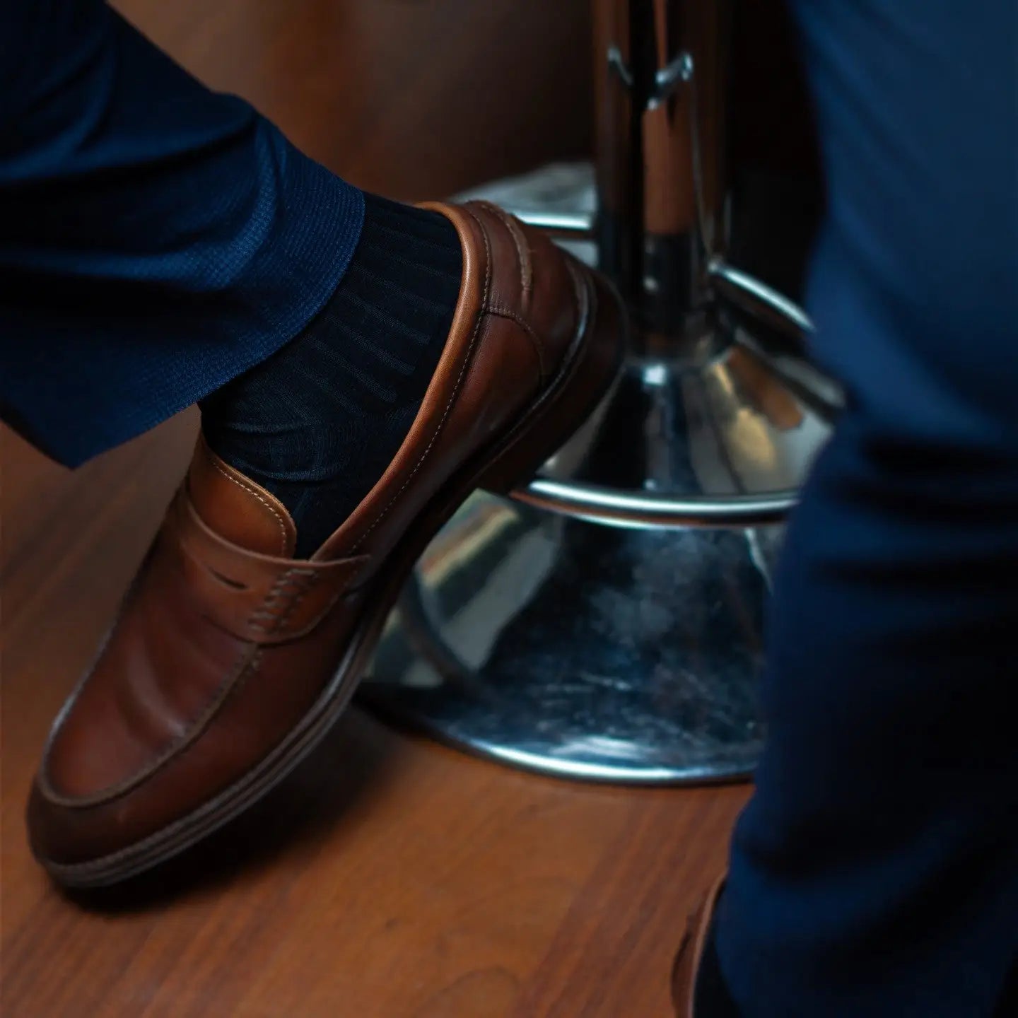 A Guide to Men’s Dress Socks that Builds Sophistication from the Ground Up