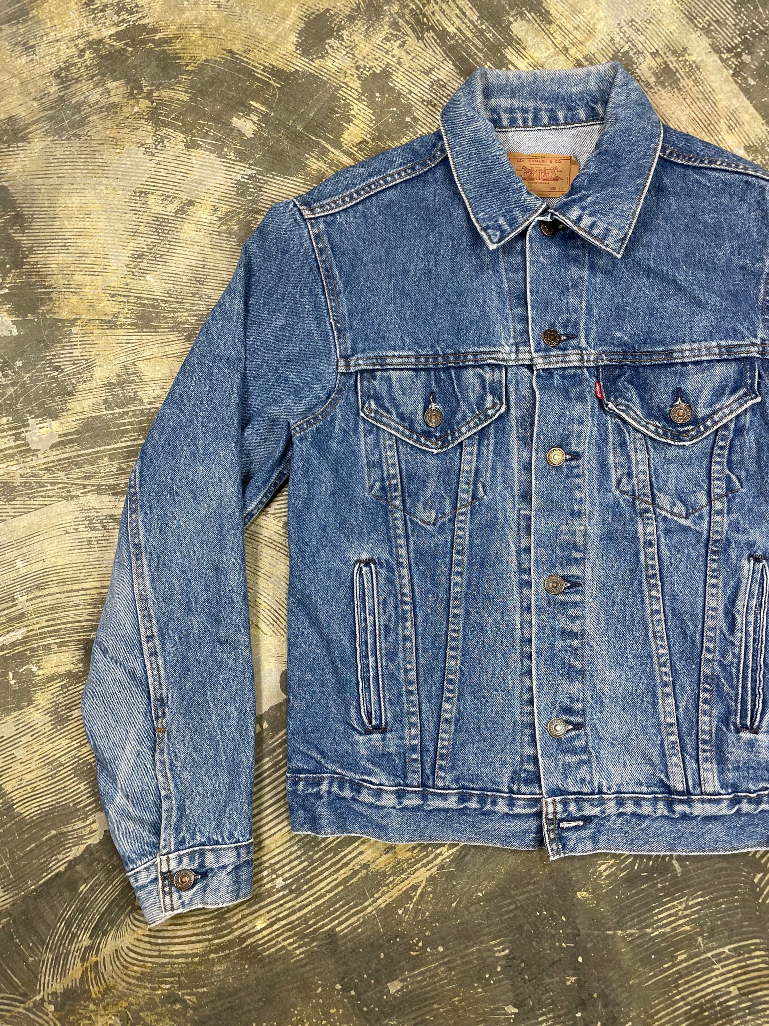 Vintage Levi Premium Wash Denim Trucker Jacket (JYJ-170) – JUNKYARD JEANS  LLC