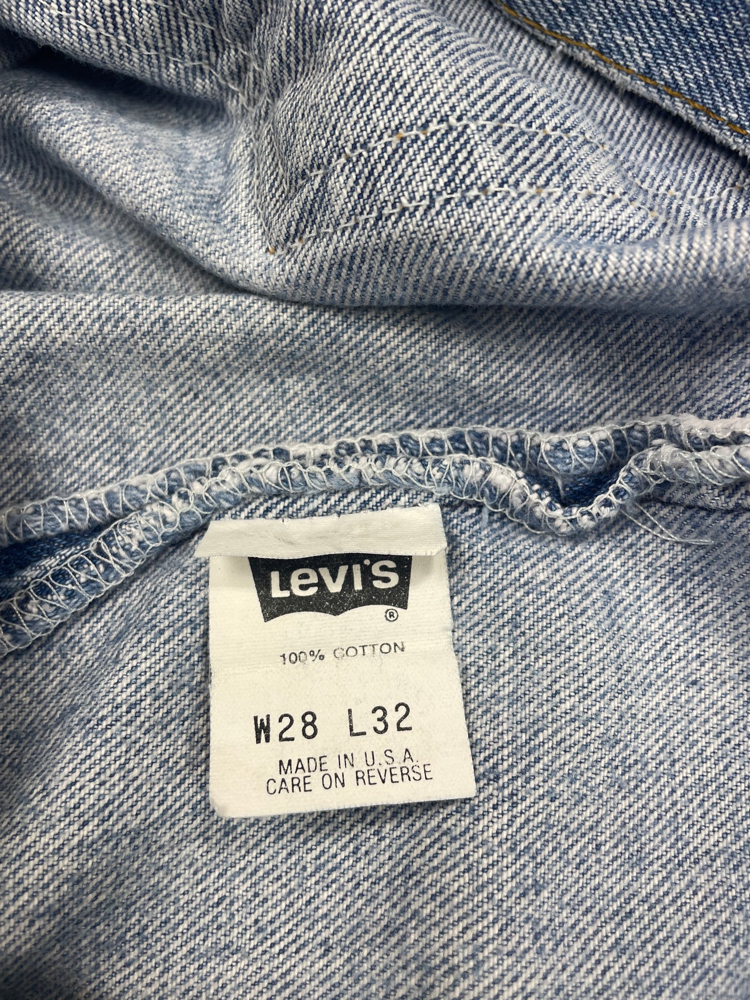 Vintage Levi USA 501 Premium Wash & Paint Denim Jeans (JYJ-0182) – JUNKYARD  JEANS LLC