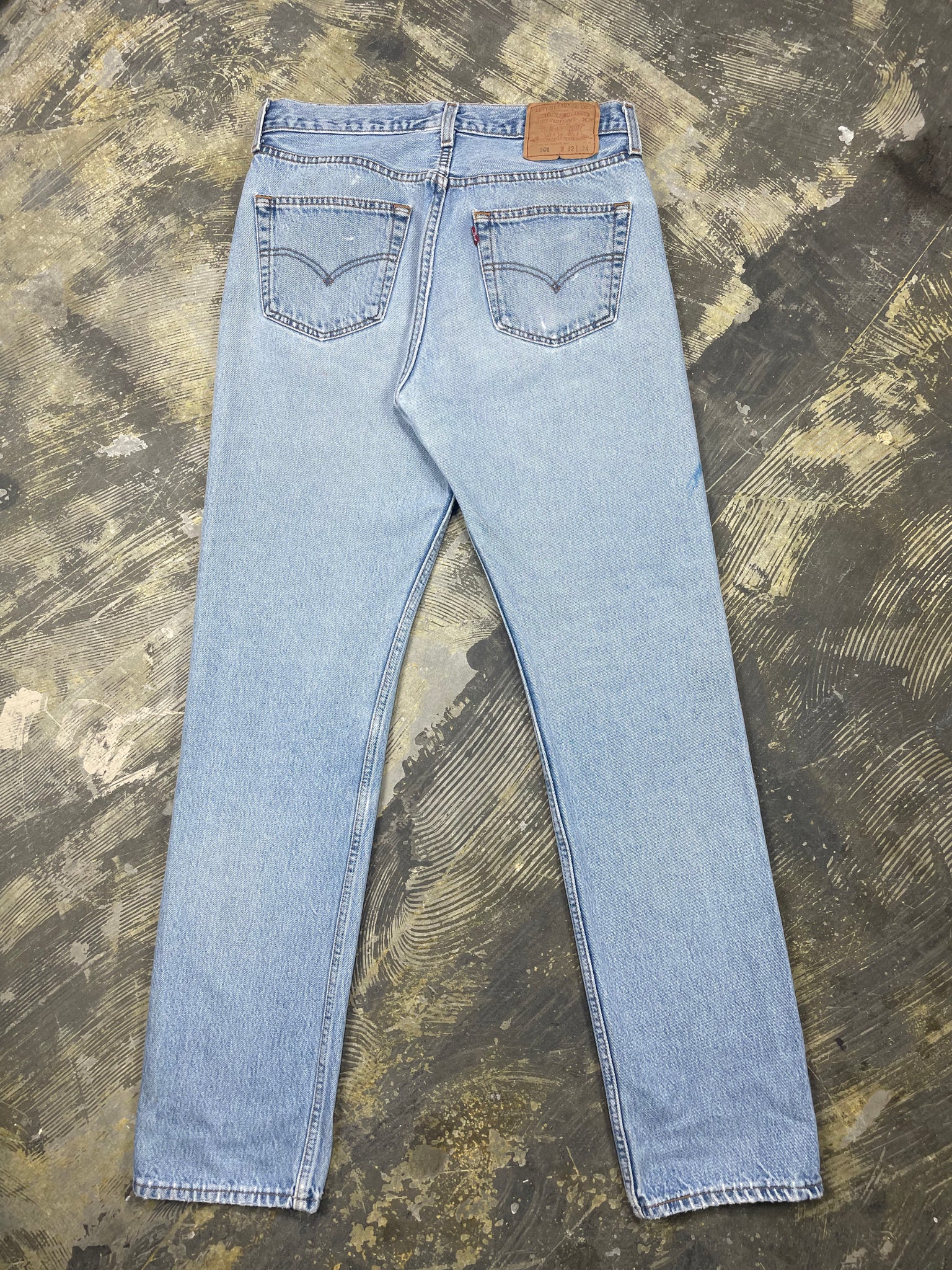 Vintage Levi 501 Premium Wash & Paint Denim Jeans (JYJ-0187) – JUNKYARD  JEANS LLC