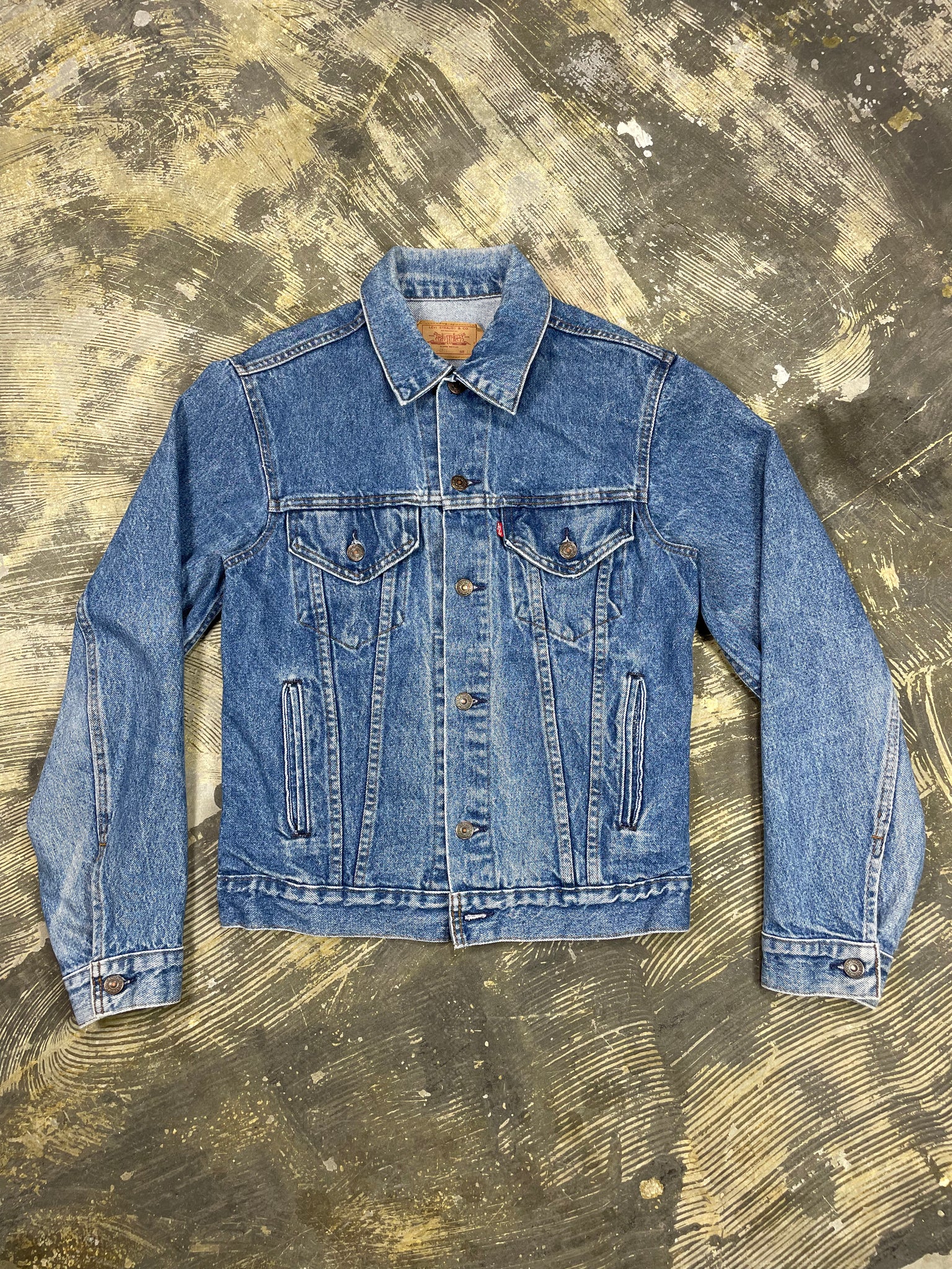 Vintage Levi Premium Wash Denim Trucker Jacket (JYJ-170) – JUNKYARD JEANS  LLC