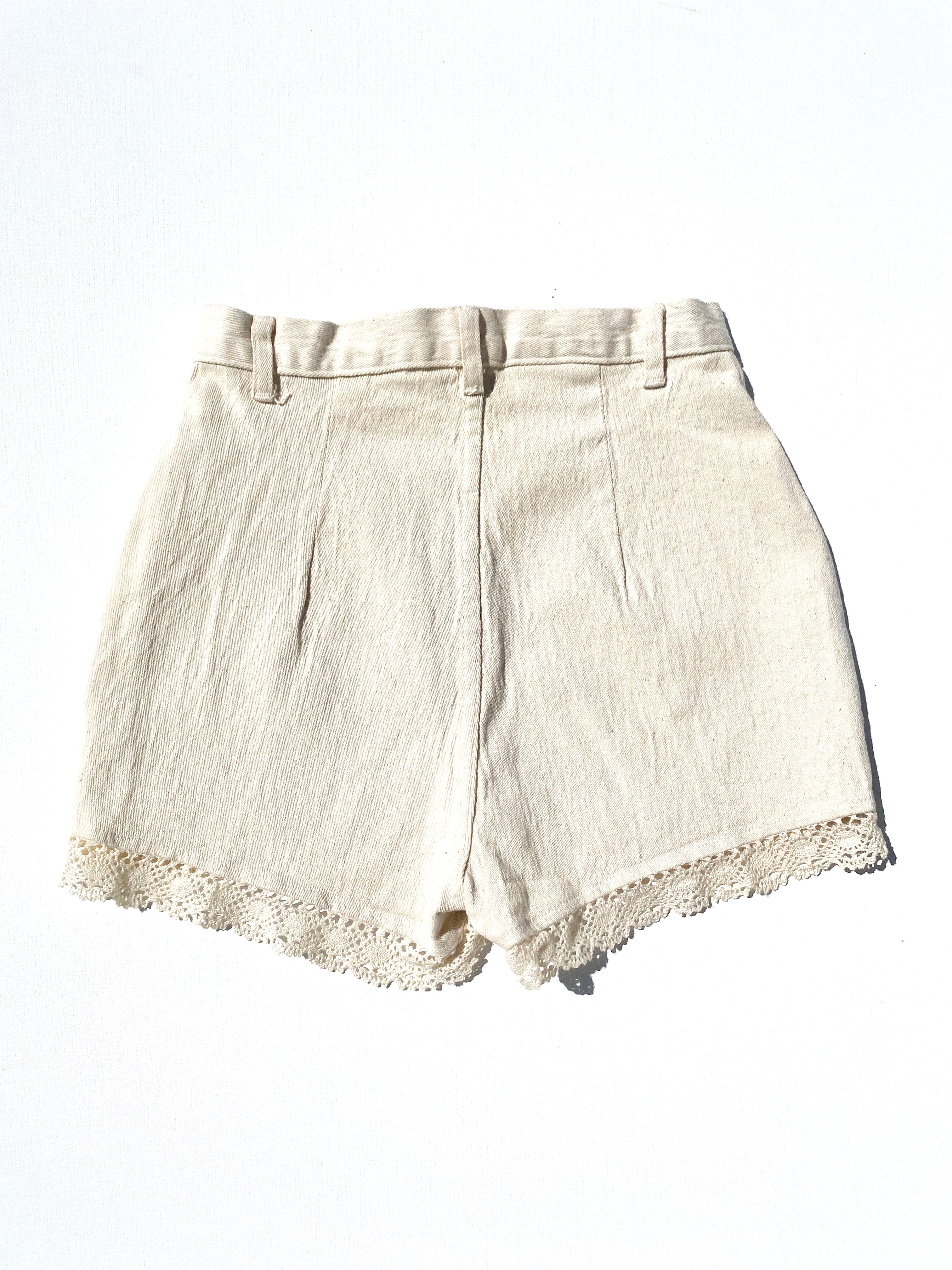 Vintage Linen Shorts - Cream Lace
