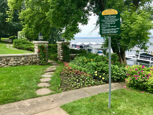 Lake Geneva Shore Path Sign