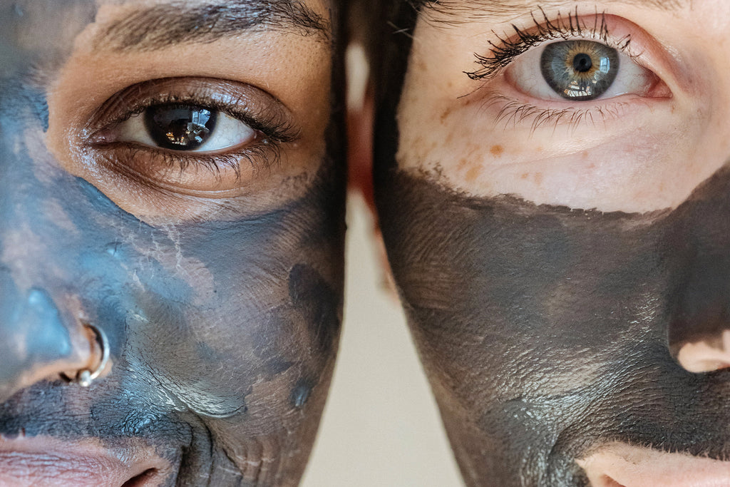 Get rid of blackheads with dead sea mud