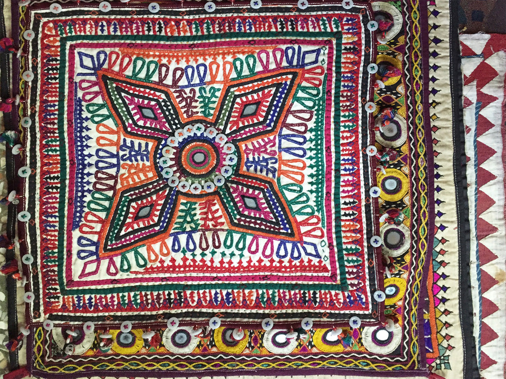 embroidery petals india - pallu design