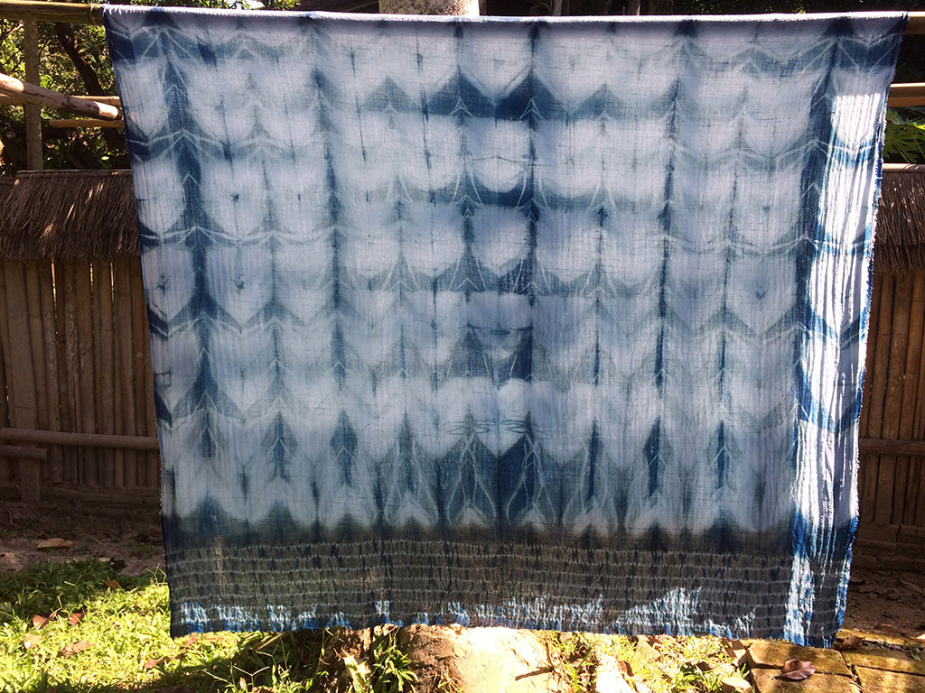 Beginning Shibori Indigo Dyeing: Working With The Indigo Dye Vat •  Creatorvox